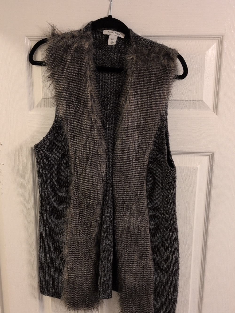 White House Black Market Gray Faux-Fur Trim Open-Front Sweater Vest